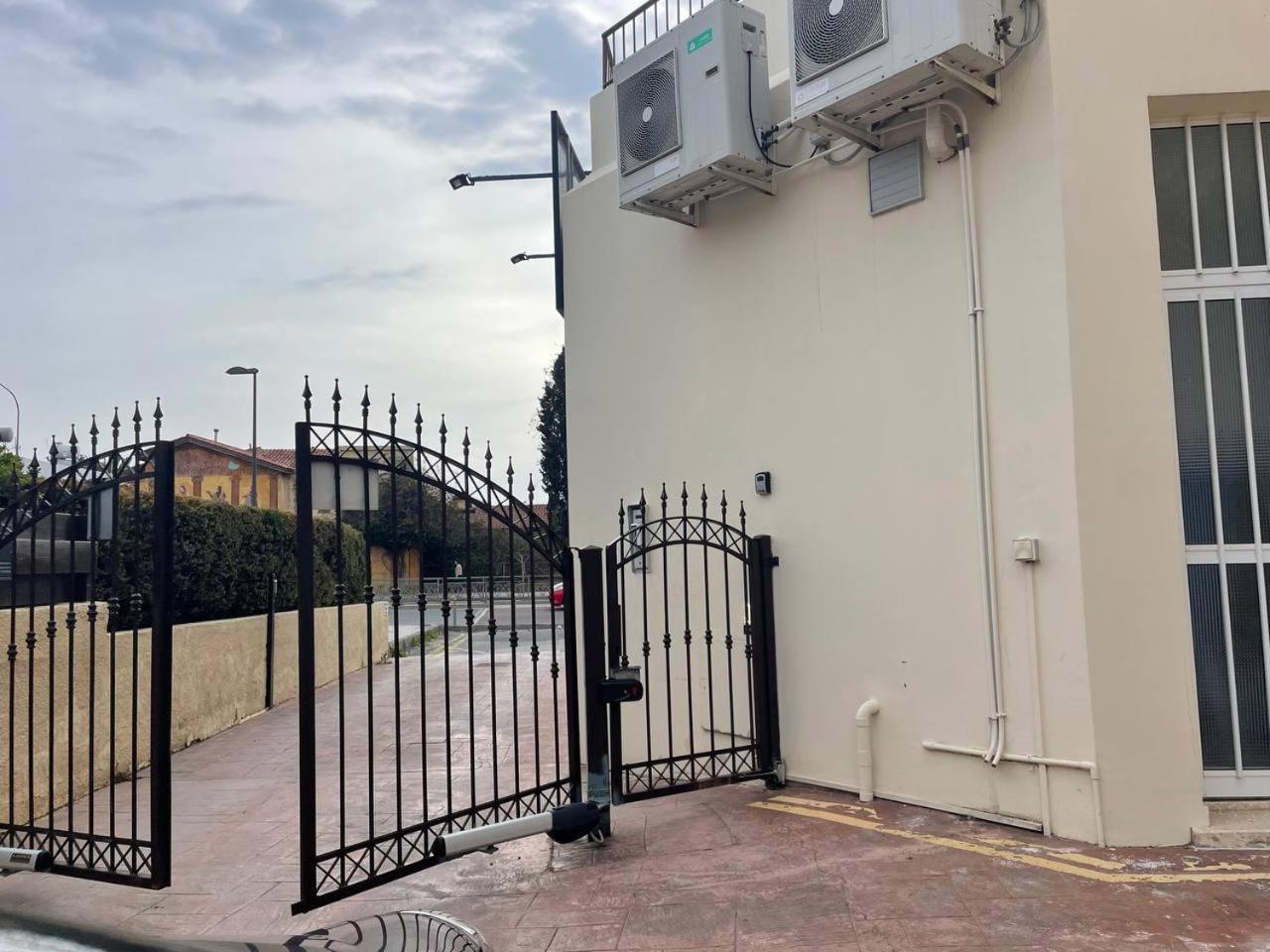Paphos Queens Gardens מראה חיצוני תמונה